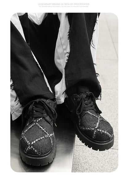 VOIDWEAR SIGNAL_CANVAS_09 ☰ men’s breathable split leather casual shoes in black, slip-on lace hybrid with rubber sole, minimalist ritual-inspired design.