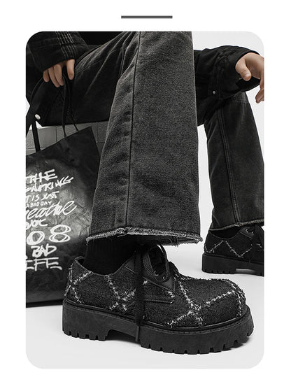VOIDWEAR SIGNAL_CANVAS_09 ☰ men’s breathable split leather casual shoes in black, slip-on lace hybrid with rubber sole, minimalist ritual-inspired design.