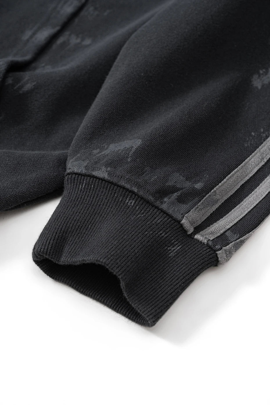 STRIPE_SIGNAL/6-VOIDWEAR™