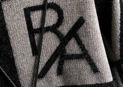 THREAD_09 ☰ Knitted Sweaters-VOIDWEAR™