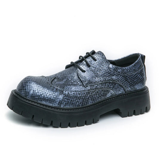 VDR_TRAVEL_23 ∆ men’s retro chunky sole leather shoes, breathable PU insole, casual travel styling, U.S. + EU SEO optimized. Blue textured shoe with black sole on a white background